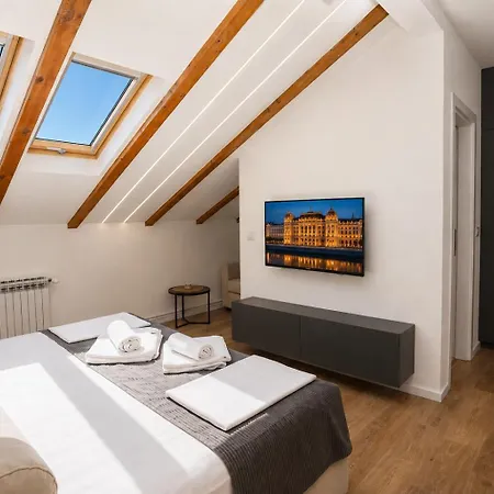 Fora - Luxary Apartments, Old Town *