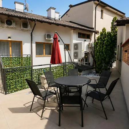 Fora - Luxary Apartments, Old Town Apartment *